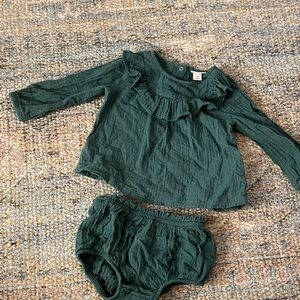 Cat and Jack 18 month Green Ruffled Baby Outfit